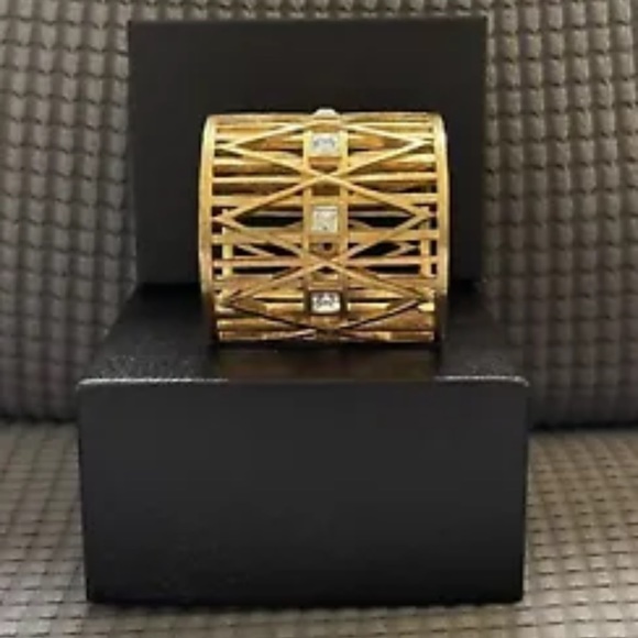 Rare 80’s GIVENCHY Heavy Wide Open Work Gold Plated Rhinestone Cuff Bracelet 7” - Picture 7 of 15